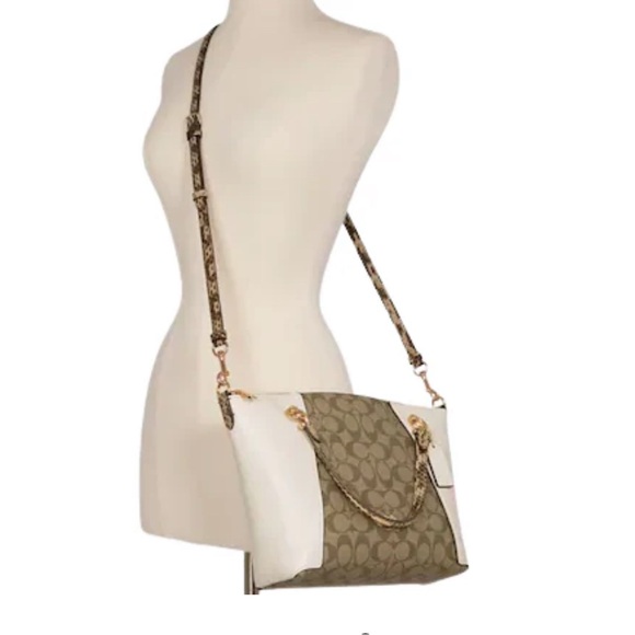 Coach KACEY SATCHEL IN COLORBLOCK SIGNATURE CANVAS - Picture 12 of 14